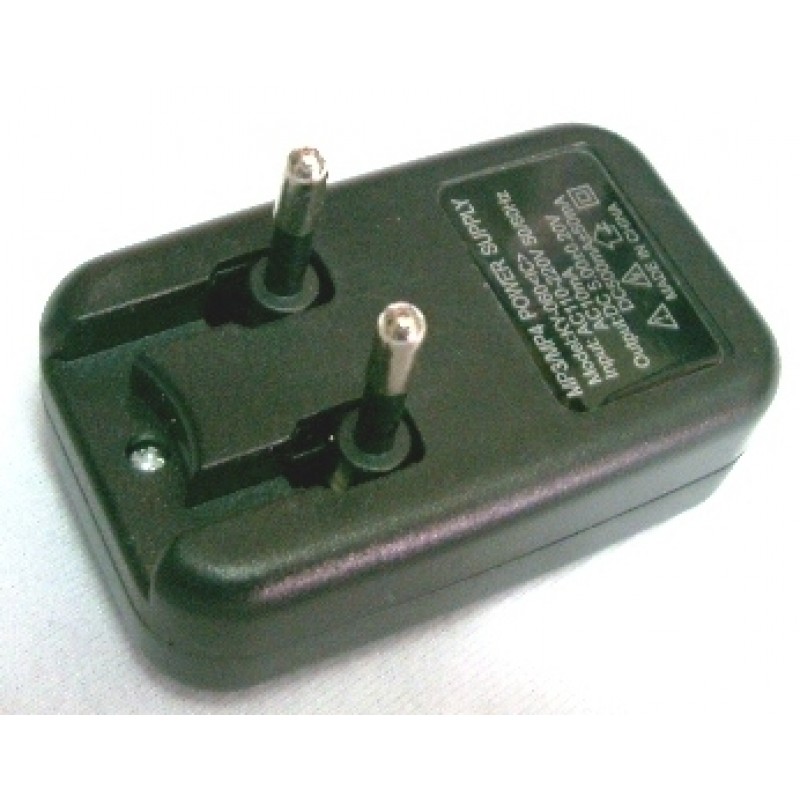 Alimentatore USB Retrattile 220v